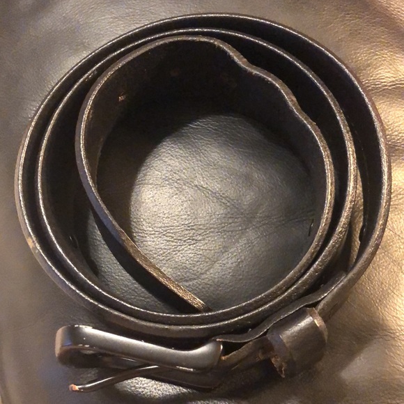 Allen Edmonds leather belt size 34 - Picture 2 of 5
